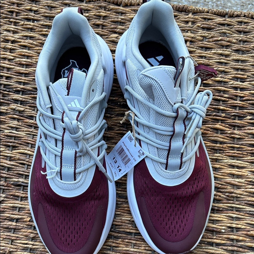 Texas A&M Athletic Sneakers Burgandy/Cool Grey Cloud White NEW - Picture 2 of 12